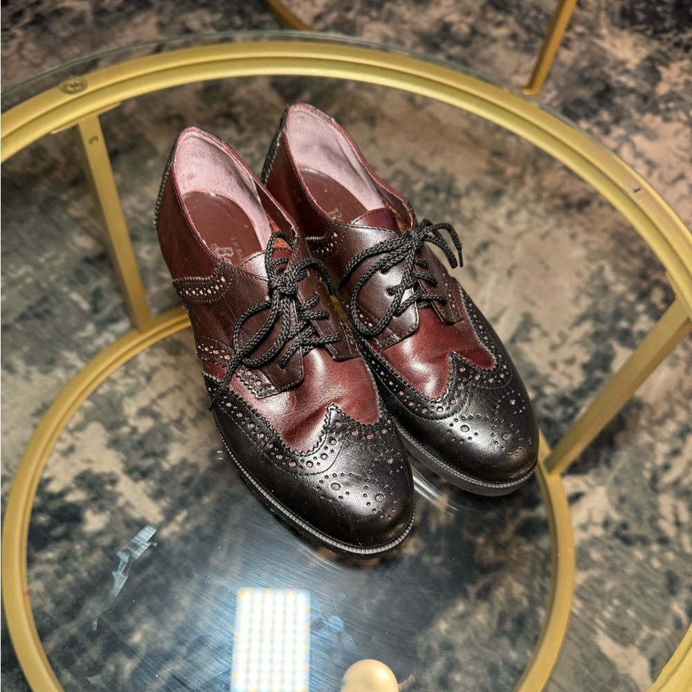 Brown Black Leather Saddle Oxfords by G.H. Bass & Co